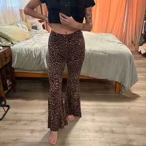 Stretchy Leopard Print Pants